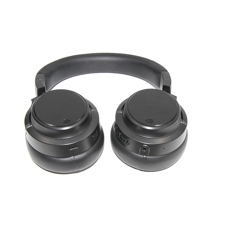 Brookstone Tranquil X Wireless OverEar Headphones Oksouq